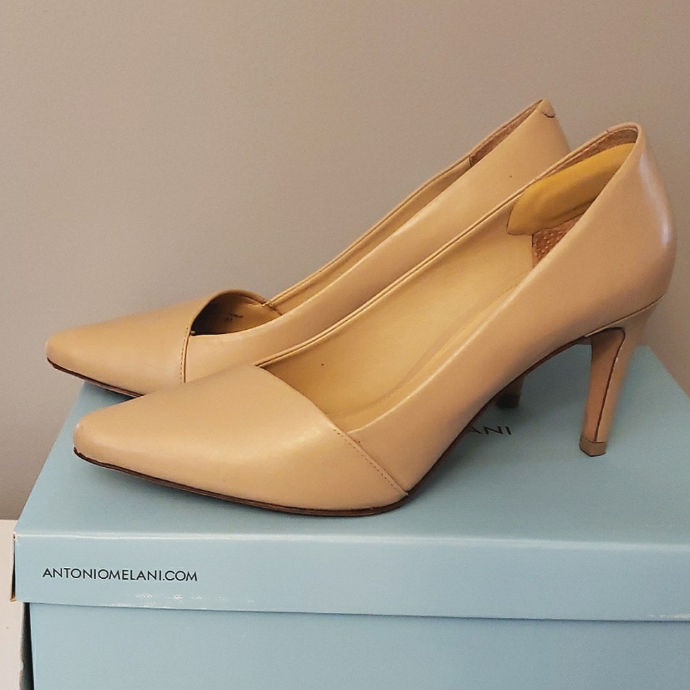 Antonio Melani Leather Sand Heels